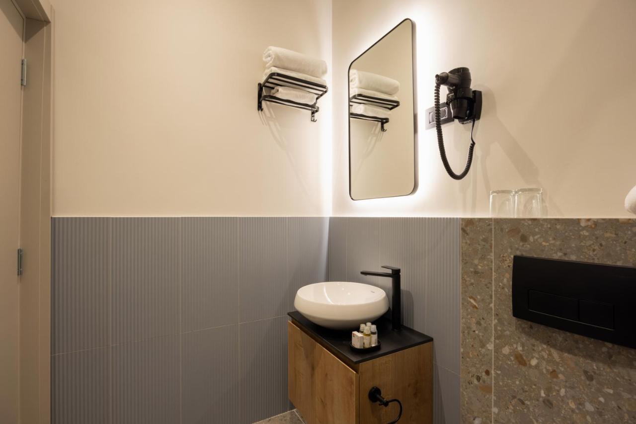 Hop Inn Rooms & Suites เบลเกรด ภายนอก รูปภาพ