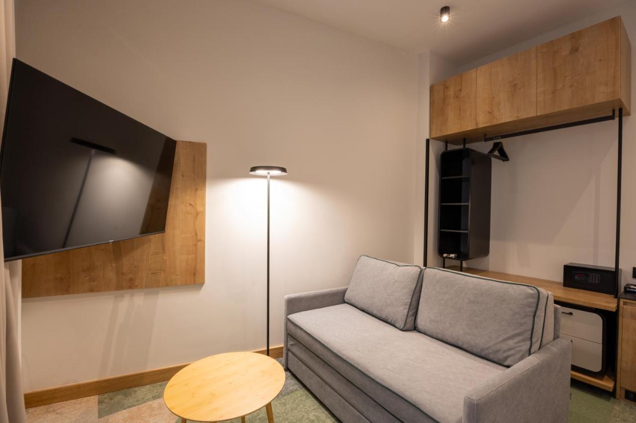 Hop Inn Rooms & Suites เบลเกรด ภายนอก รูปภาพ