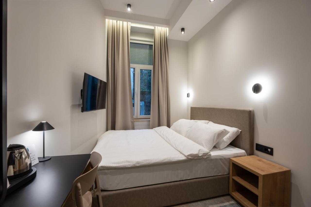 Hop Inn Rooms & Suites เบลเกรด ภายนอก รูปภาพ