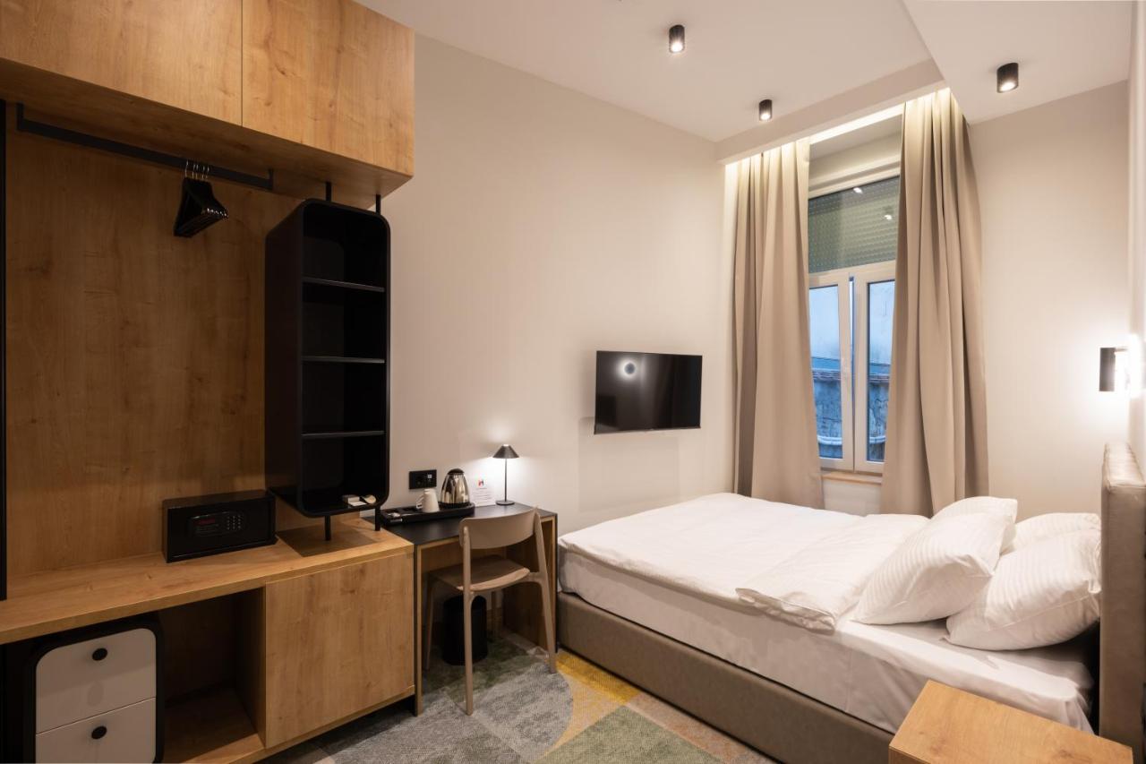 Hop Inn Rooms & Suites เบลเกรด ภายนอก รูปภาพ