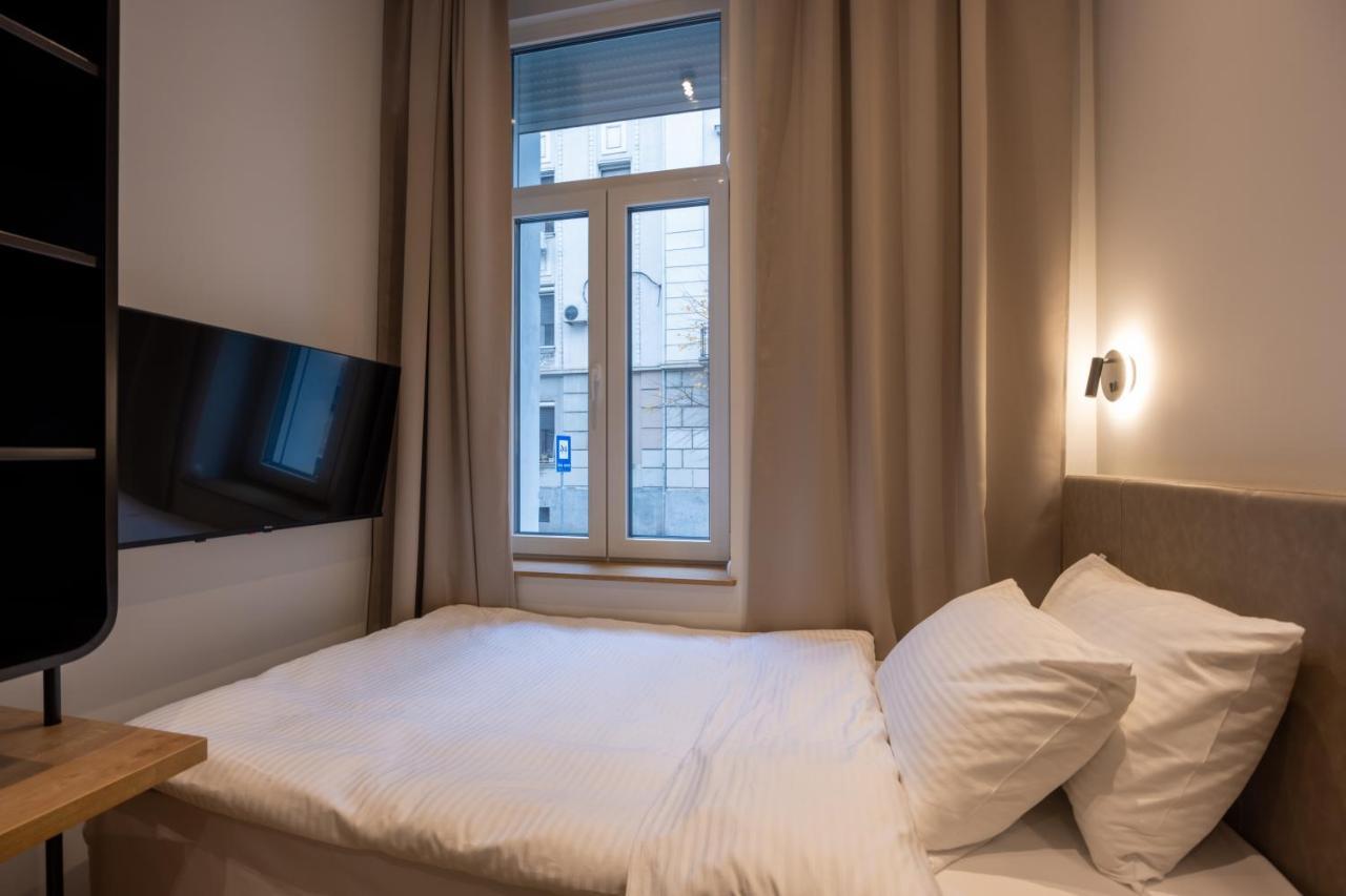 Hop Inn Rooms & Suites เบลเกรด ภายนอก รูปภาพ