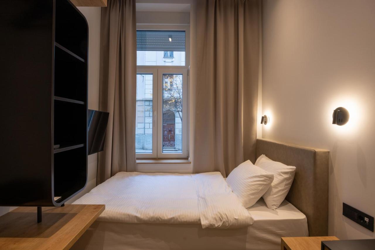 Hop Inn Rooms & Suites เบลเกรด ภายนอก รูปภาพ
