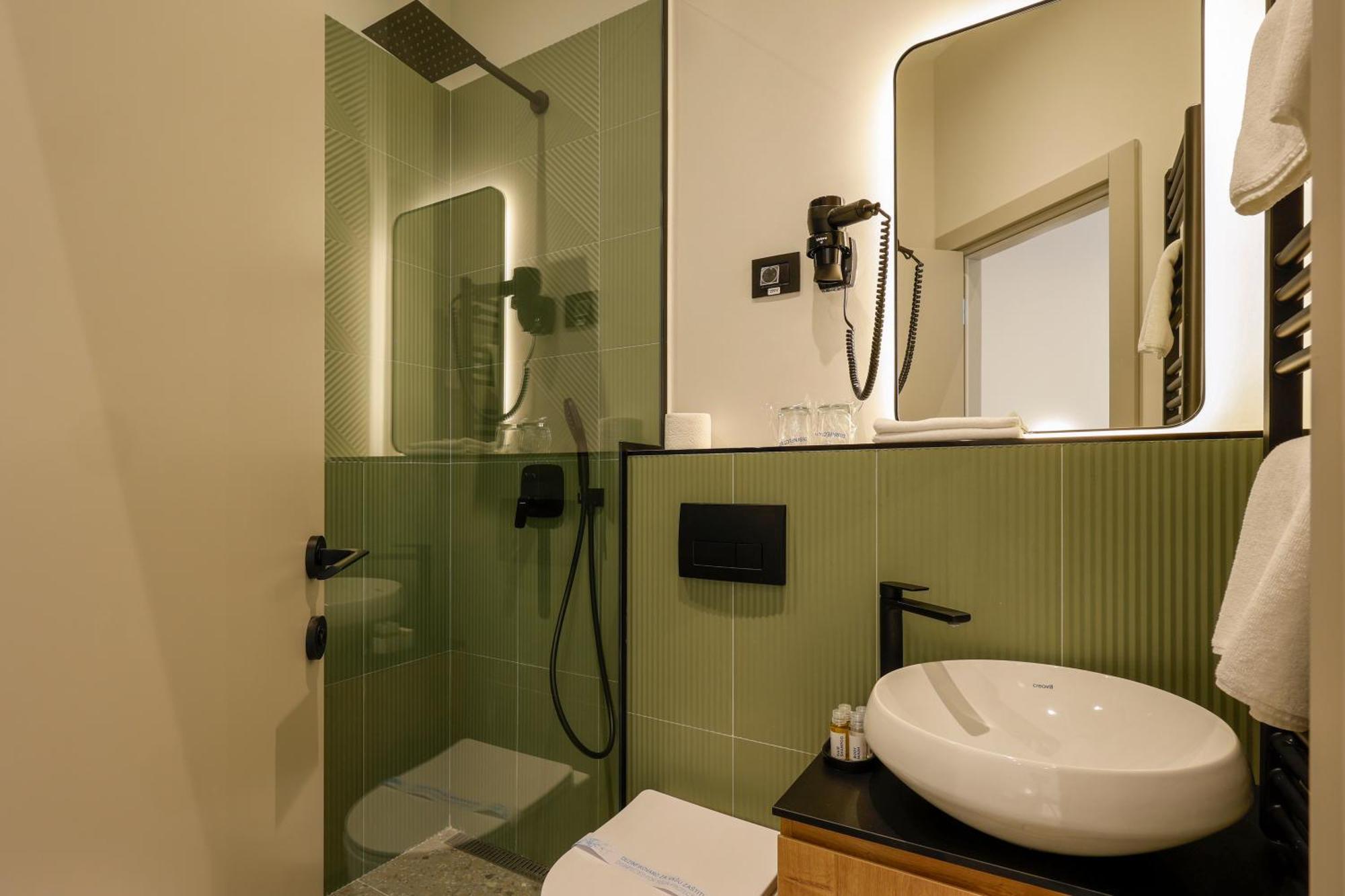 Hop Inn Rooms & Suites เบลเกรด ภายนอก รูปภาพ