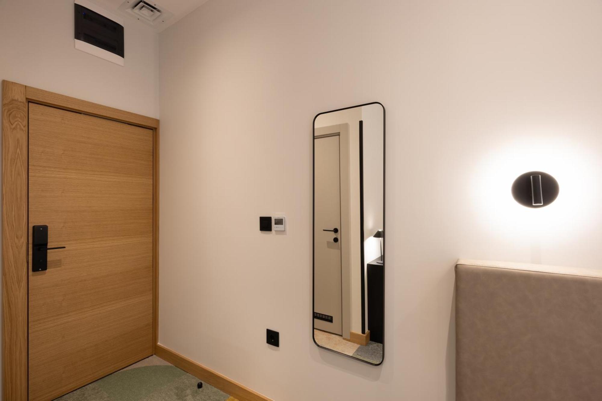 Hop Inn Rooms & Suites เบลเกรด ภายนอก รูปภาพ